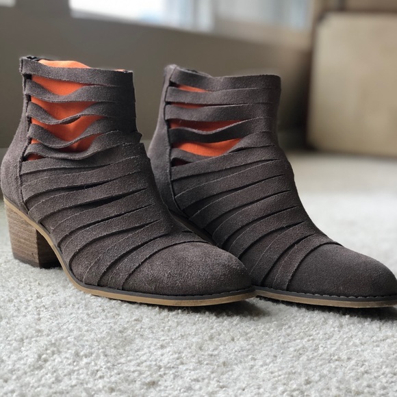 Carlos by Carlos Santana Booties - Picture 2 of 5